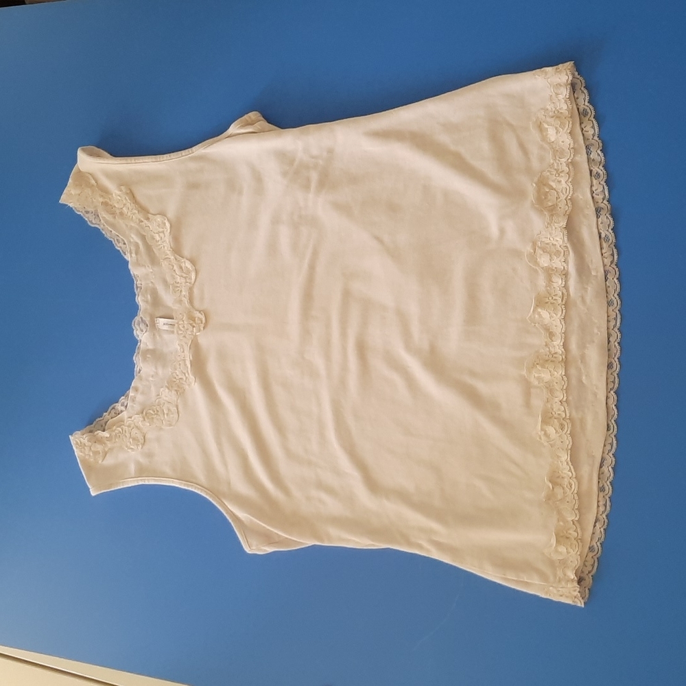 White Stag Top - Size 8/10